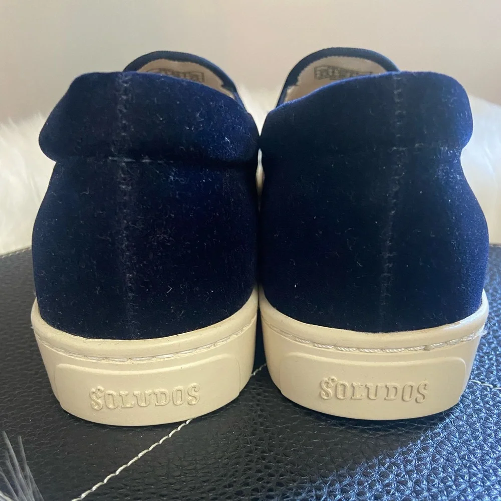 Soludos Sz 9.5 Navy Slip-On Shoes with Llama Embroidery - Picture 5 of 7